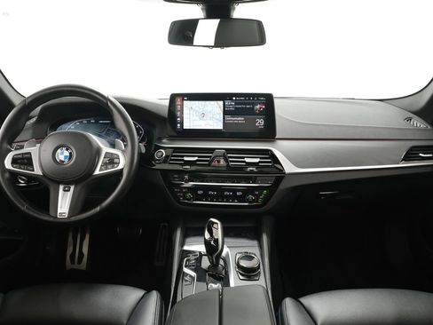 Used 2023 BMW M550i xDrive w/ Executive Package AWD/4WD image 8