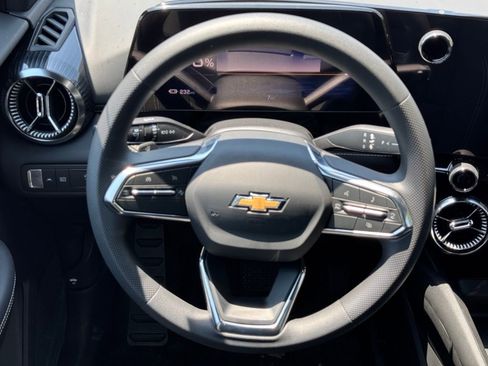 New 2025 Chevrolet Blazer EV LT image 18