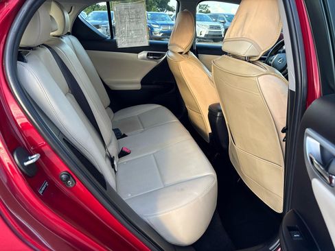Used 2013 Lexus CT 200h w/ Premium Pkg w/Backup Camera FWD image 22