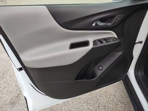 Used 2024 Chevrolet Equinox LT image 12