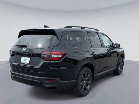New 2026 Honda Pilot Sport image 4