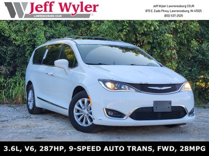 Used 2017 Chrysler Pacifica Touring-L