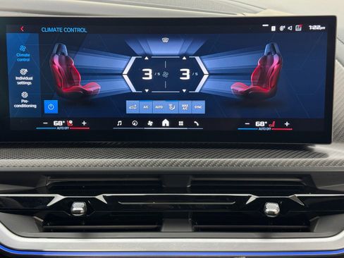 Used 2024 BMW XM image 32