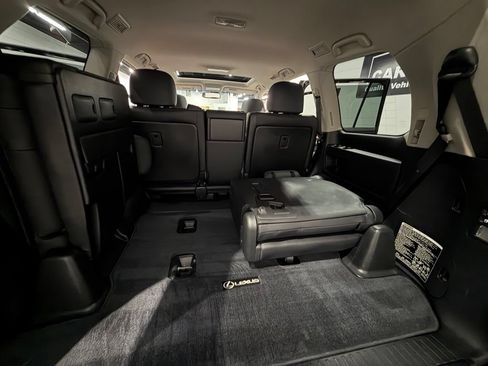 Used 2014 Lexus LX 570 4WD image 62