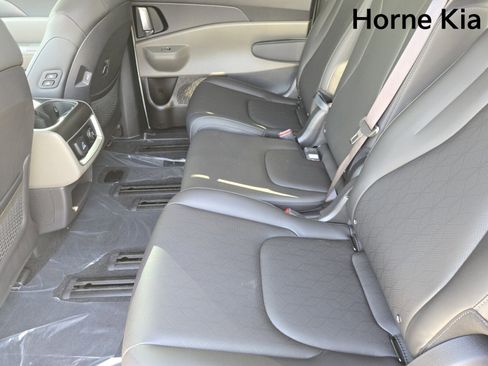 New 2026 Kia Carnival SX image 14