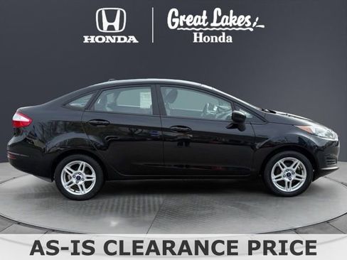 Used 2017 Ford Fiesta SE FWD image 36