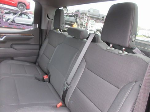 New 2026 GMC Sierra 1500 SLE image 15