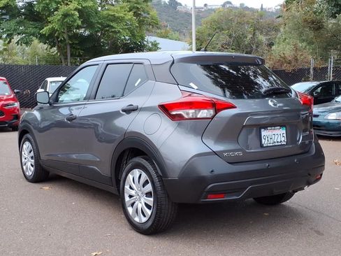 Used 2020 Nissan Kicks S FWD image 7