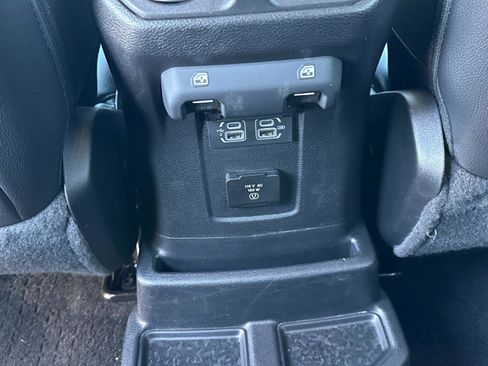 Used 2019 Jeep Wrangler Unlimited Sahara w/ Quick Order Package 24M Moab image 15