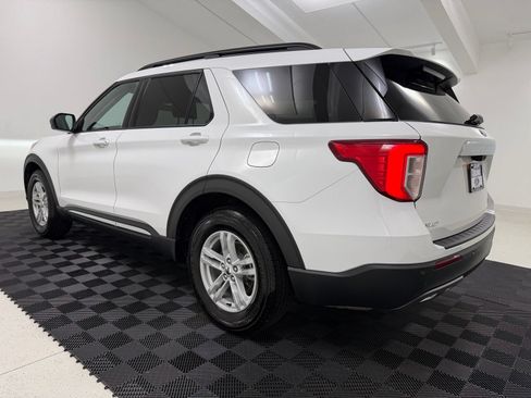Used 2024 Ford Explorer XLT w/ Equipment Group 202A RWD image 5