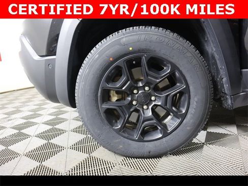 Used 2021 Jeep Cherokee Trailhawk w/ Sun, Sound & Nav Group image 30