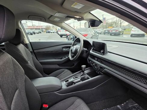 Used 2025 Honda Accord LX image 11