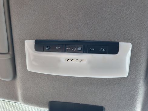 Used 2024 Nissan Kicks S image 23