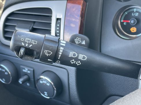 Used 2010 Chevrolet Tahoe LT image 18