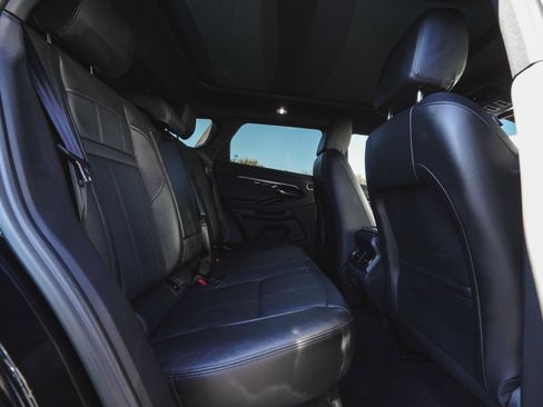 Used 2023 Land Rover Range Rover Evoque SE image 34