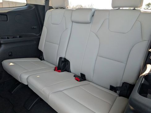 Used 2024 Kia Telluride EX w/ EX Captain's Chair Package image 13