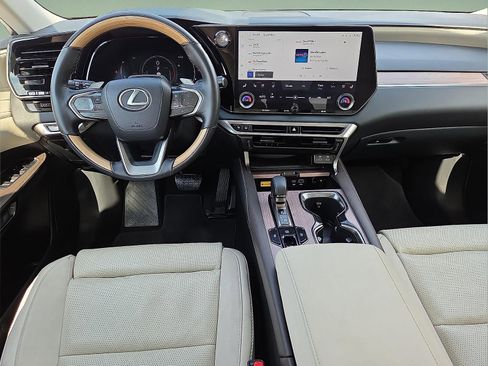 Used 2024 Lexus RX 350 FWD w/ Convenience Package image 11