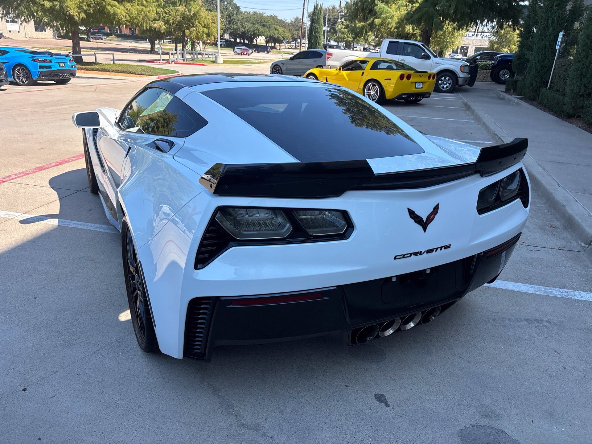 Used 2016 Chevrolet Corvette Z06 w/ 2LZ Preferred Equipment Group RWD image 7