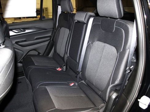 New 2025 Jeep Grand Cherokee Laredo X w/ Luxury Tech Group I image 27