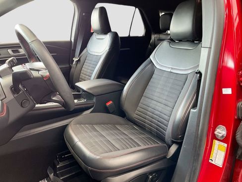 Used 2025 Ford Explorer ST-Line w/ Premium Package RWD image 22