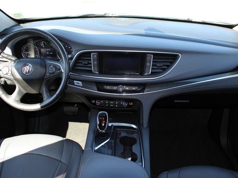 Used 2020 Buick Enclave Essence AWD/4WD image 7