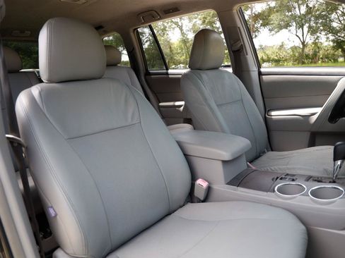 Used 2008 Toyota Highlander 2WD image 16