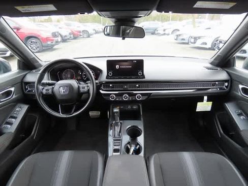 Used 2023 Honda Civic Sport image 17