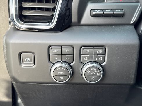 Used 2026 GMC Sierra 1500 Denali AWD/4WD image 33