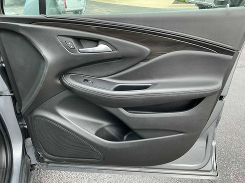 Used 2020 Buick Envision Essence w/ Experience Buick Package FWD image 26