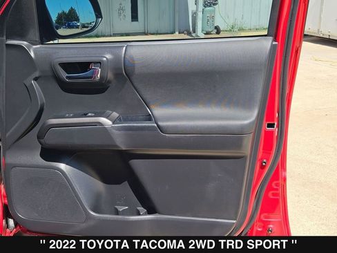 Used 2022 Toyota Tacoma TRD Sport w/ Technology Package RWD image 30