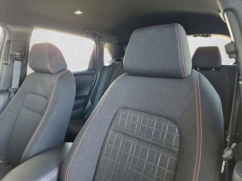Used 2024 Honda HR-V Sport image 11