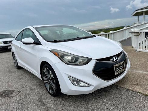 Used 2014 Hyundai Elantra w/ Option Group 2 image 3