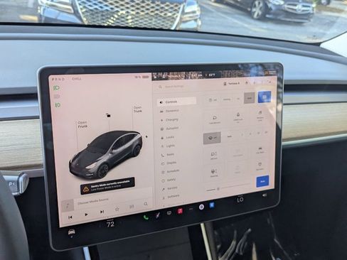 Used 2021 Tesla Model Y Long Range image 15