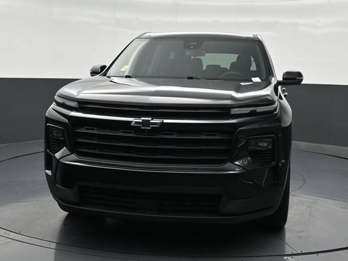 Used 2024 Chevrolet Traverse LS w/ Midnight/Sport Edition FWD image 9