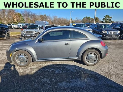 Used 2012 Volkswagen Beetle 2.5 image 4