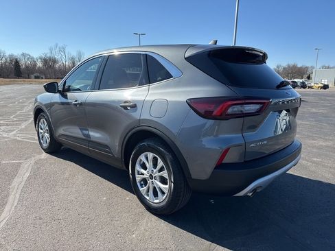 Used 2024 Ford Escape Active w/ Cold Weather Package image 2