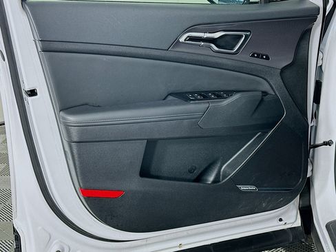 Used 2023 Kia Sportage SX image 19