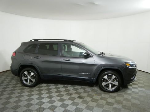 Used 2022 Jeep Cherokee Limited image 2