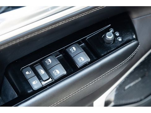 Used 2022 Jeep Wagoneer Series III w/ Premium Group I AWD/4WD image 14