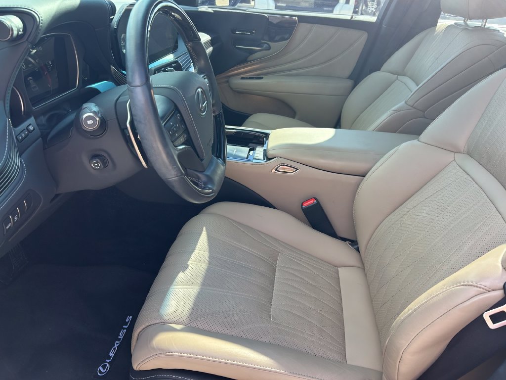 Used 2022 Lexus LS 500 w/ Interior Upgrade Package RWD image 11