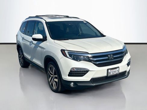 Used 2016 Honda Pilot Elite image 3