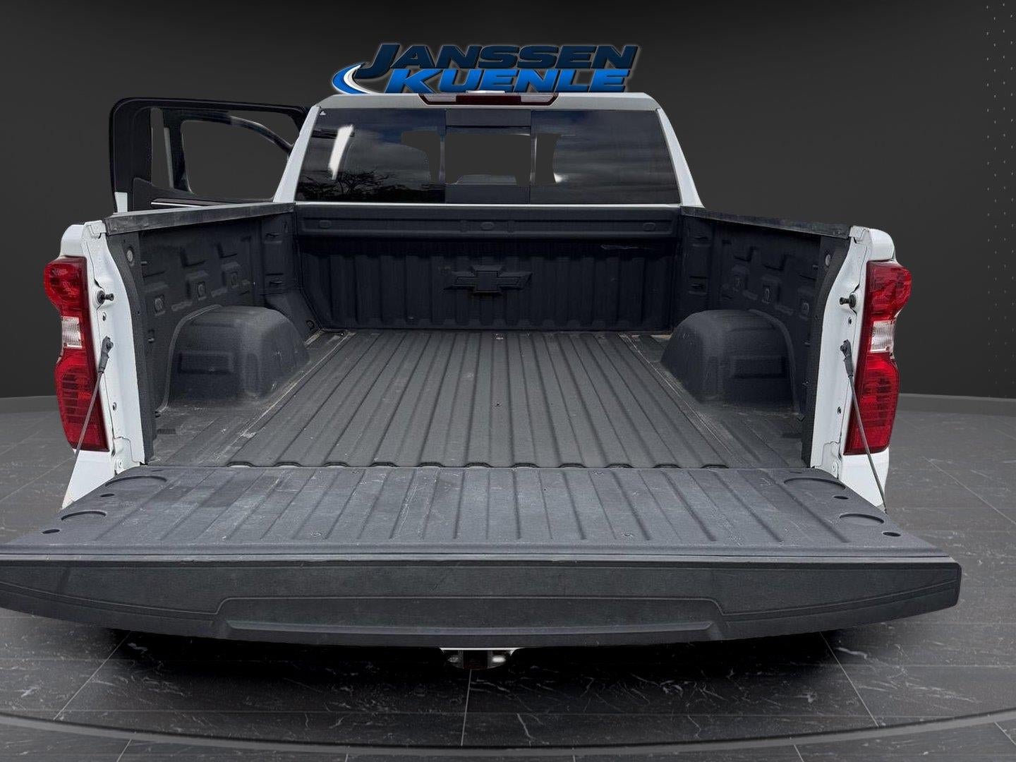 Used 2023 Chevrolet Silverado 1500 LTZ w/ LTZ Convenience Package II AWD/4WD image 12