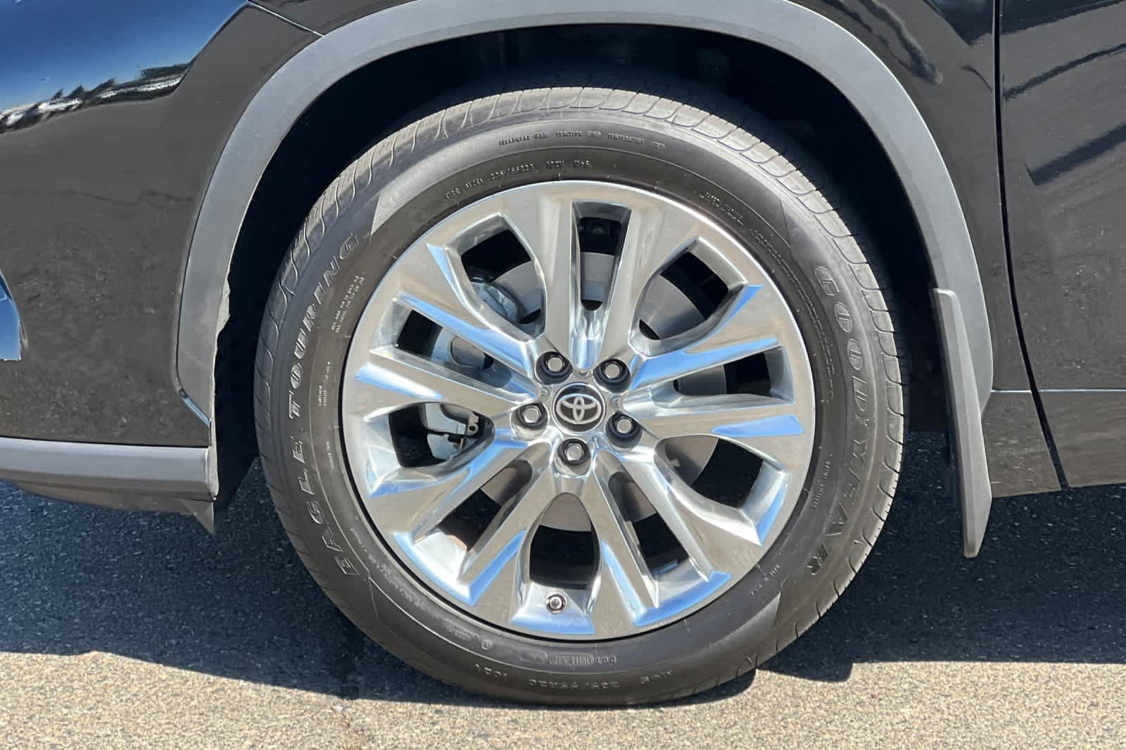 Used 2021 Toyota Highlander Limited AWD/4WD image 34