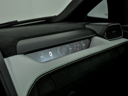 Used 2024 Lamborghini Revuelto image 42