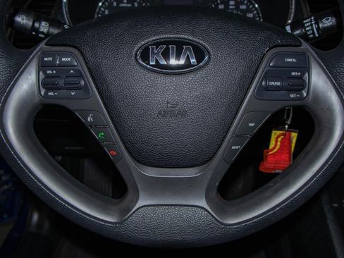 Used 2018 Kia Forte LX image 10