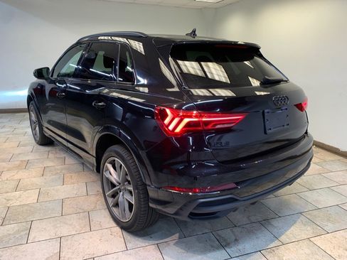 Used 2022 Audi Q3 2.0T Premium w/ Black Optic Sport Package AWD/4WD image 6