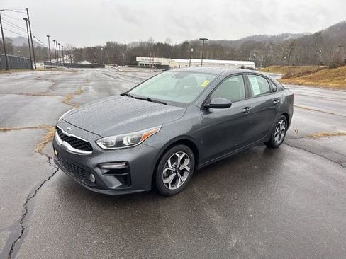 Used 2019 Kia Forte LXS FWD image 4