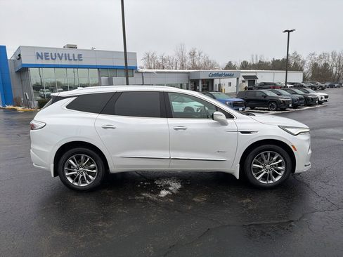 Used 2024 Buick Enclave Avenir w/ Avenir Technology Package image 2