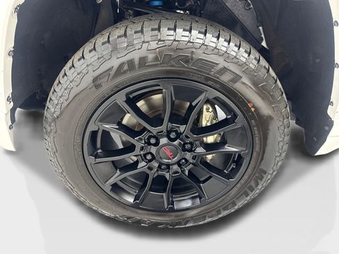 Used 2025 Toyota Tundra Limited w/ TRD Off-Road Package AWD/4WD image 88