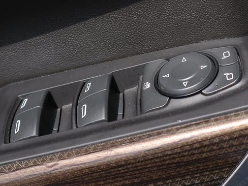 Used 2022 Chevrolet Silverado 1500 RST w/ Safety Package image 17